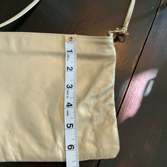 Vintage Valeries leather gold handbag 1980’s - 1990’s envelope style purse - Picture 8 of 9